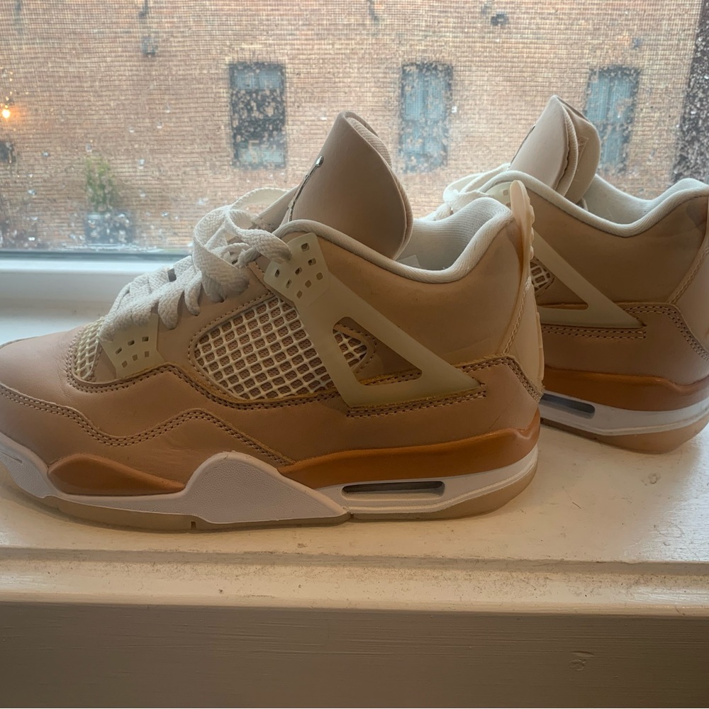 Women’s Jordan’s in great condition.